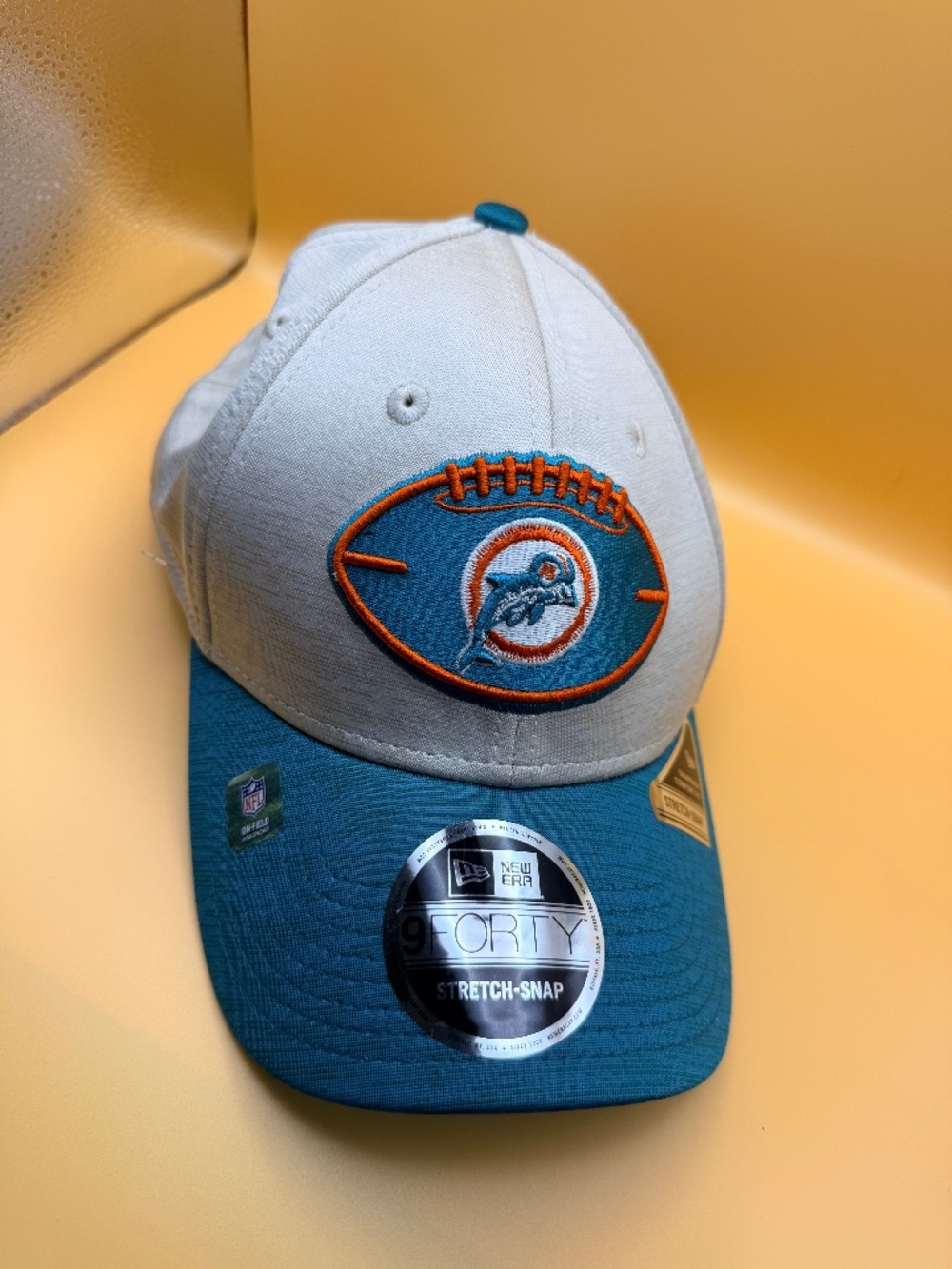 New Era Miami Dolphins 9FORTY Stretch Snapback NFL On Field Hat OSFM